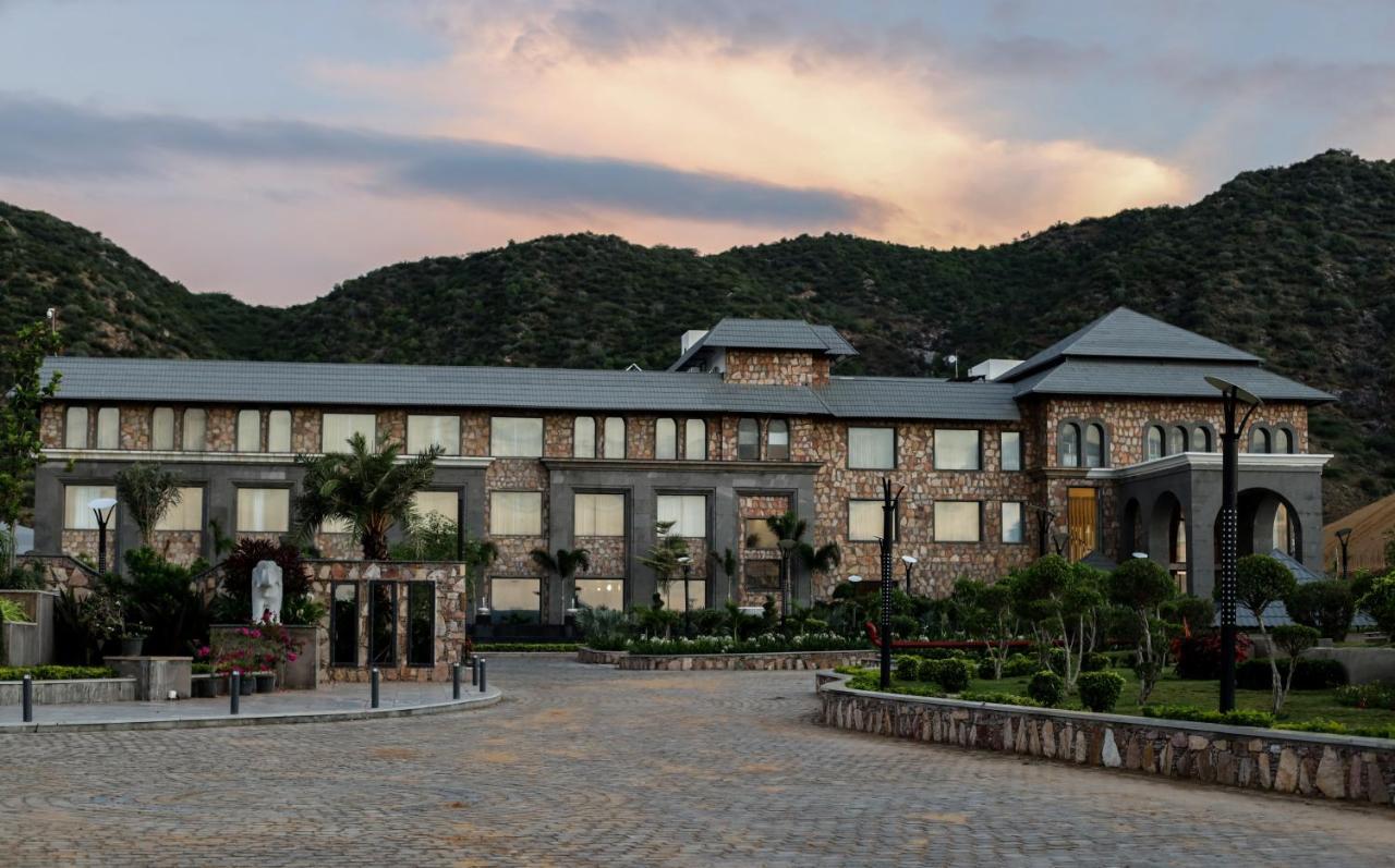 Pushkara Resort And Spa Dış mekan fotoğraf