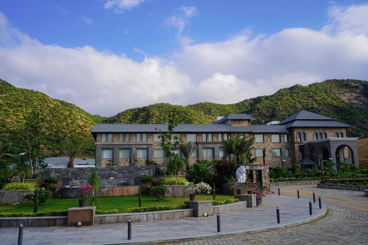 Pushkara Resort And Spa Dış mekan fotoğraf